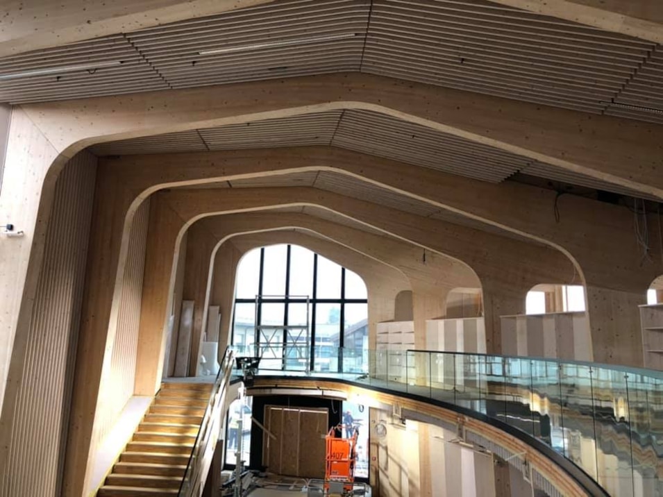 Bilde av snekring i biblioteket i Nord Odal