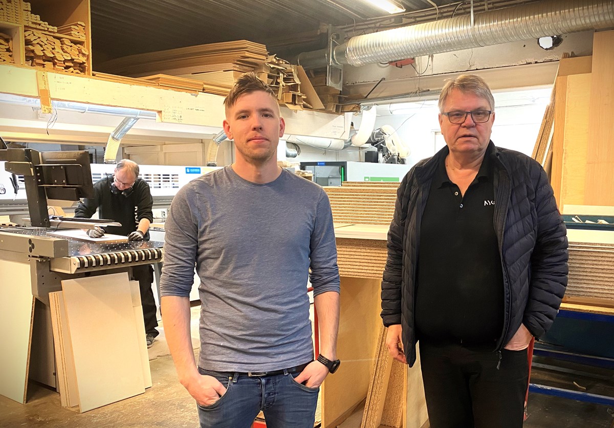 Bilde av daglig leder ved Nygårds trevarefabrikk AS i Mosjøen er Jens Petter Nygård klar til å overlate roret i familiebedriften til sønnen Jens Christian.